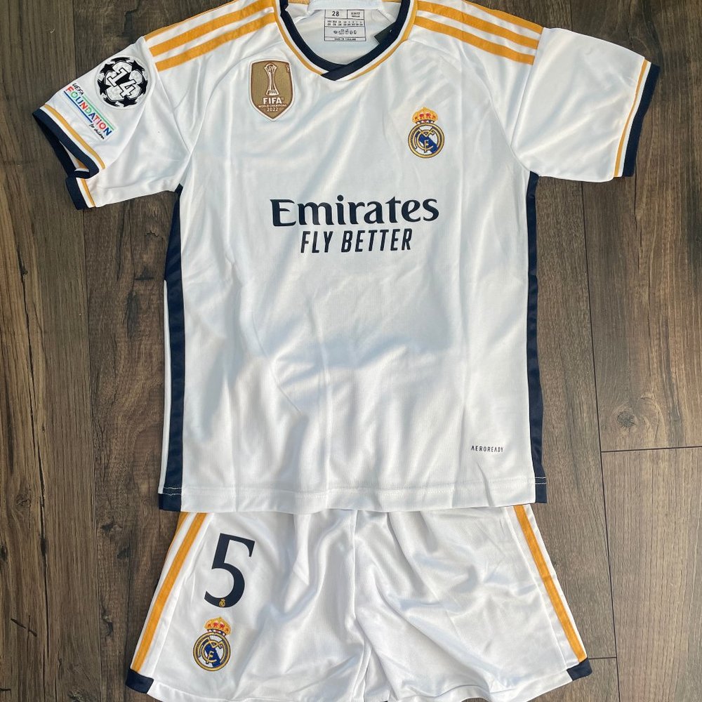 Kids real Madrid Bellingham Jersey